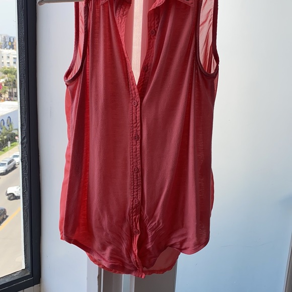 Lightweight summer top - Picture 3 of 6